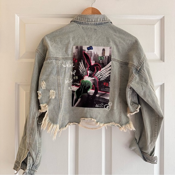 Trio Urban Wake Up Kick Ass‎ Crop Denim Jacket Distressed Blue Size S/M Grunge - Picture 3 of 6